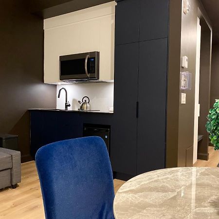 Les Lofts Du Theatre Apartment Квебек Екстериор снимка